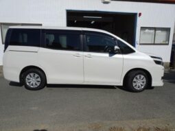 TOYOTA VOXY X 2017 full