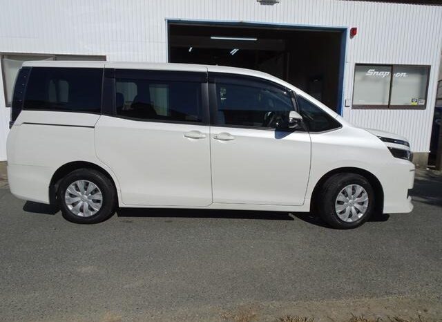 TOYOTA VOXY X 2017 full