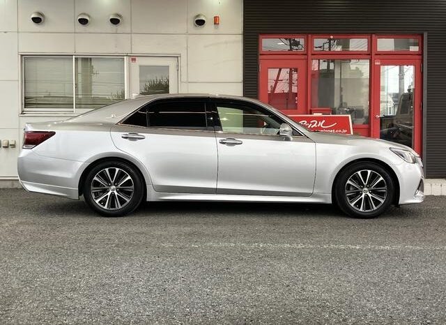 TOYOTA CROWN ATHLETE S-T 2017 full